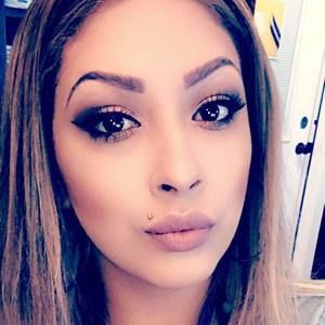 Meet your Posher, Brenda